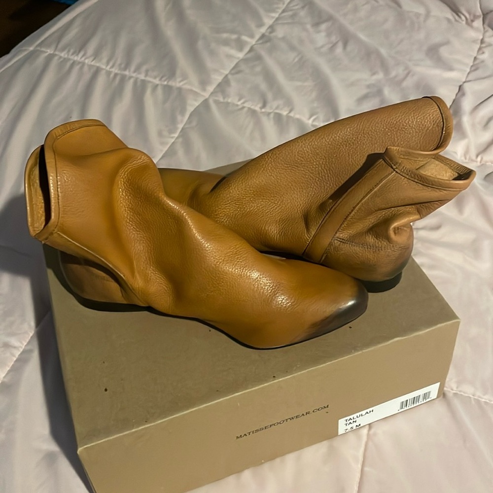 Women’s Tan Ankle Boot, Never Worn, size 7 1/2